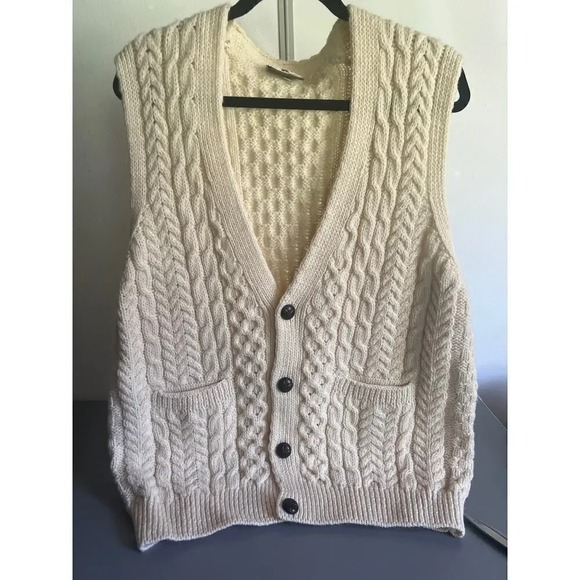 Carriggdonn Cream Cable Knit 100% Pure New Wool Vest Cardigan Made in Ireland - Picture 2 of 8